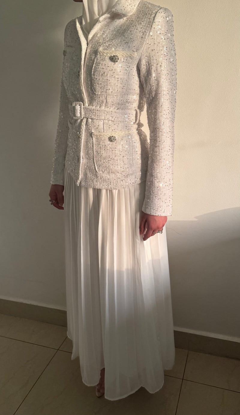 one Dress a Hundred occaions