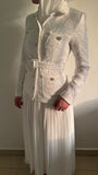 one Dress a Hundred occaions